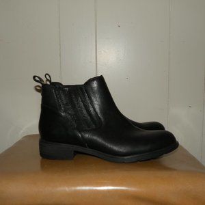 NWOB Aqua Sofft Black Waterproof Leather Ankle Boots Booties Sz 9